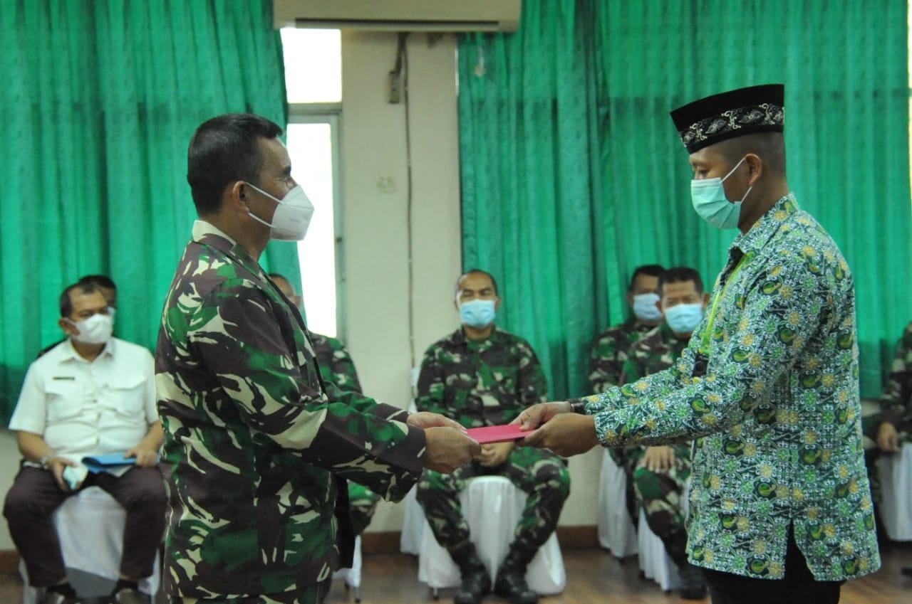 Kadisbintalad Melepas Calon Jamaah Umrah Penghargaan Kasad