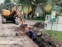 Plang Proyek Dikubur di Kuburan, U-ditch Sukamulya-Beringin Raya Diduga Asal Jadi