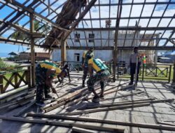 Pembangunan Rumah Adat Skouw Yambe Buat Kedekatan Satgas Yonif MR 413 Kostrad dan Warga