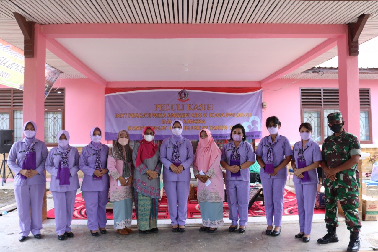 Ketua IKKT PWA CBS XI Kogabwilhan I Peduli Berbagi di Rumah Bahagia Bintan