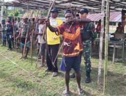 Satgas Yonif 143/TWEJ Lestarikan Budaya Lokal lewat Pertandingan Jubi Papua