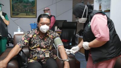 Sekda Banten Jalani Vaksinasi Covid-19 Dosis Kedua