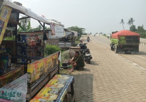 Pemilik Warung di Jalan Bantenlama-Tonjong Minta Kebijakan Pemda agar Tidak Dibongkar