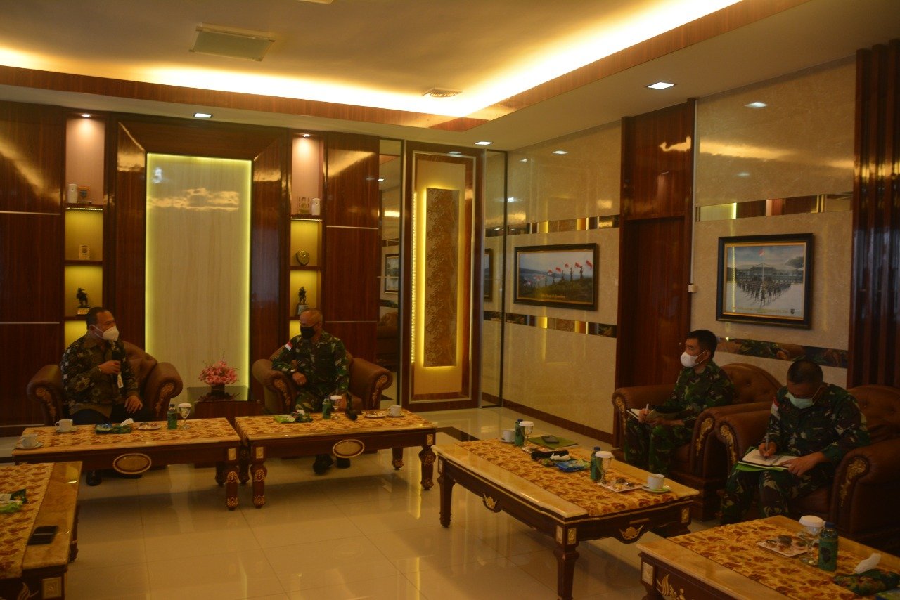 Pangdam XVII/Cenderawasih Terima Kunjungan dan Penghargaan Kepala Kanwil DJKN