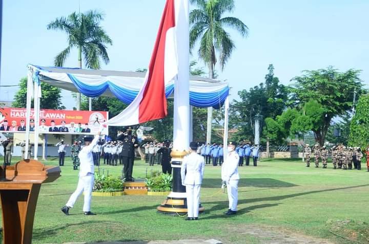 Peringati Hari Pahlawan ke-75, Pemkab Lampura Adakan Upacara Tabur Bunga