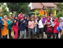 Ketua TP-PKK Gotong Royong Bangun Kampung KB dengan Semangat