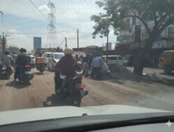 Kemacetan dan Kecelakaan di Jl. KH Hasyim Asy’ari Ciledug, Ibu-Anak Terjatuh di Jalur Tunggal