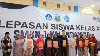 Dewan Penasehat Komite Dampingi Kepala Sekolah Pelepasan 90 Siswa SMKN 1 Kalanganyar