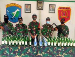 Satgas Pamtas Yonif 642 Gagalkan Penyelundupan Ratusan Botol Miras di Perbatasan