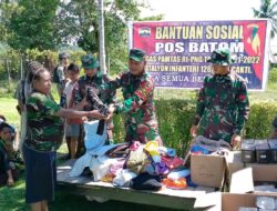 Satgas Pamtas Yonif 126/KC Bagikan Pakaian Layak Pakai ke Warga Perbatasan Papua