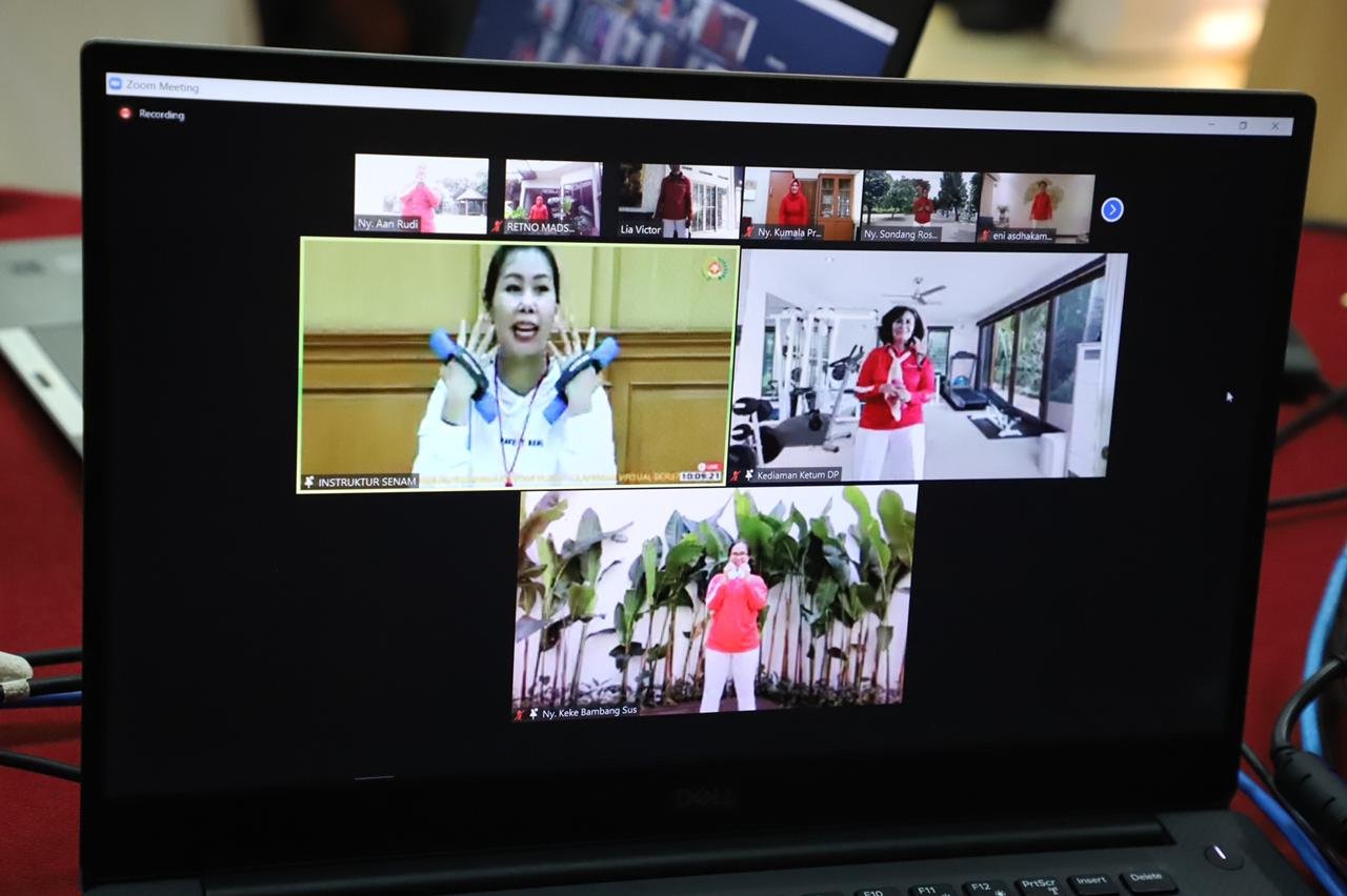 Ketua Umum Dharma Pertiwi Gelar Senam Virtual