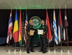 Perwira Muda TNI AL Lulus Peringkat Pertama di Pendidikan Internasional AS