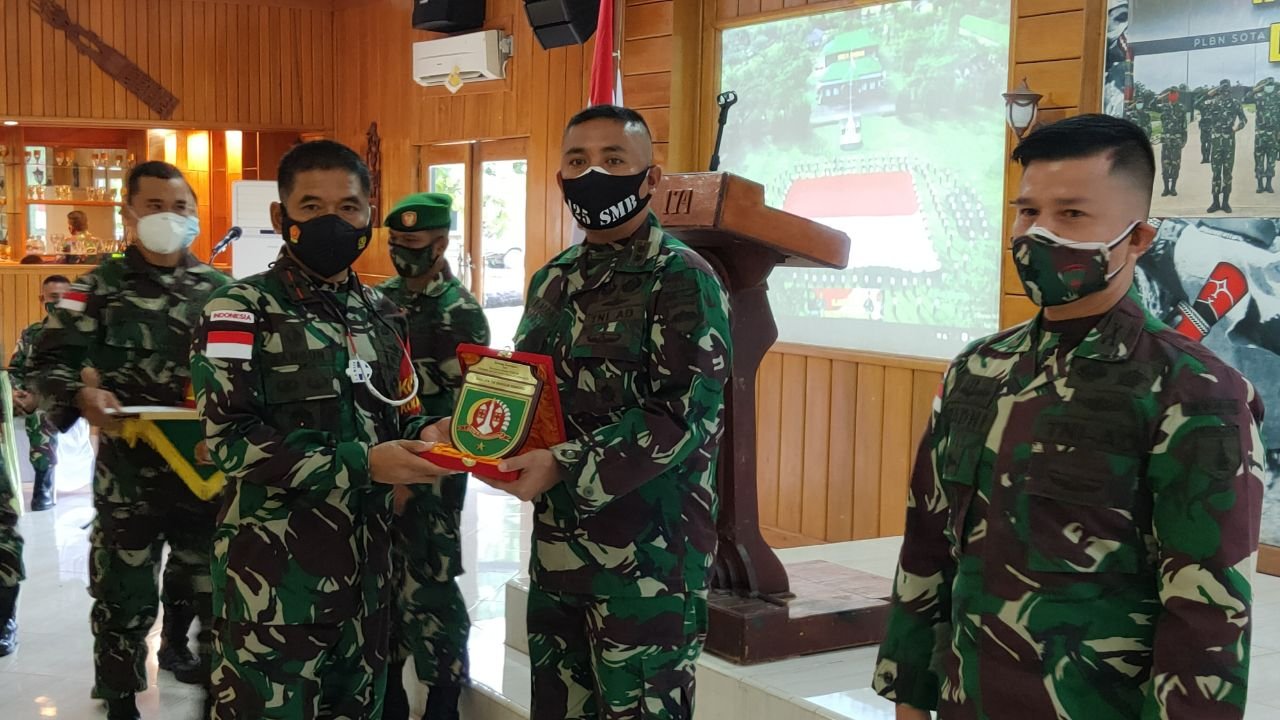 Serah Terima Kodal Operasi Pamtas RI-PNG Yonif 125/Simbisa ke Yonif 611/Awang Long