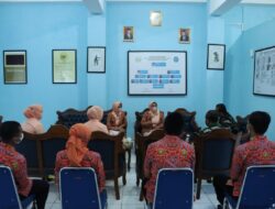 Visitasi Yasarini Pengurus Pusat ke Sekolah Angkasa Lanud Adisutjipto