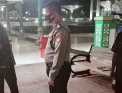 Polsek Kasemen Himbaunya Prokes Kala Ziarah ke Wisata Religi Banten Lama