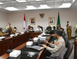 Pangdam Sidak RST Ambon Tindaklanjuti Vicon Covid dengan Presiden