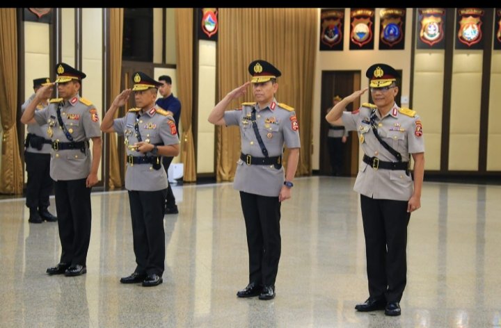 Kapolri Pimpin Sertijab Kapolda Jabar dan Kapusjarah Perkuat Soliditas