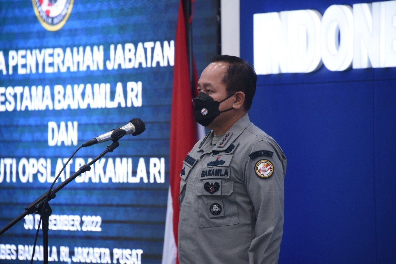 Kepala Bakamla RI Terima Penyerahan Jabatan Sestama dan Deputi Opslat