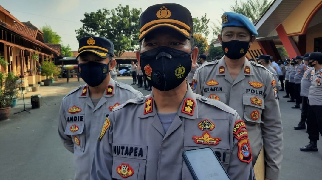 Kapolres Serang Kota Pimpin Apel Serpas BKO Pengamanan Pilkades Tangerang