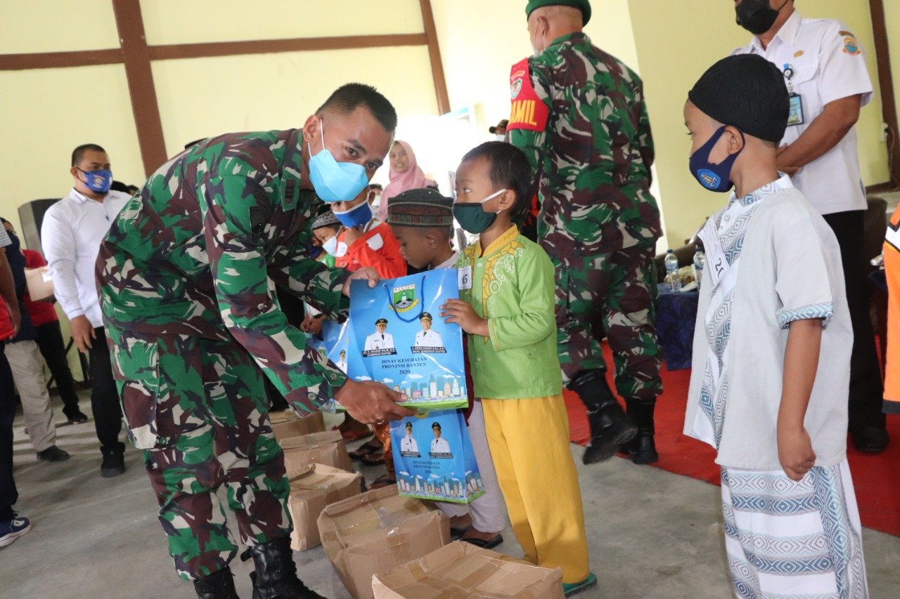Batalyon Mandala Yudha Ikut Serta Khitanan Massal MPKT Kecamatan Maja Lebak