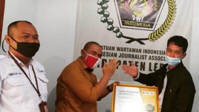 H Oong Syahroni Dekat Wartawan dan Gigih Perjuangkan Petani, Raih HPN Award 2021 Lebak