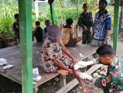 Satgas Yonif 126/KC Keliling Kampung Perbatasan Papua Berikan Pengobatan Gratis