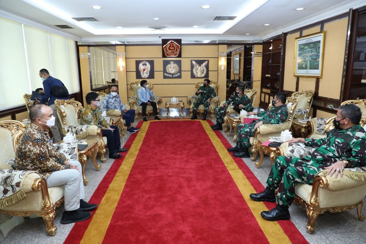 Panglima TNI Menerima Kunjungan Kerja Menteri Kominfo