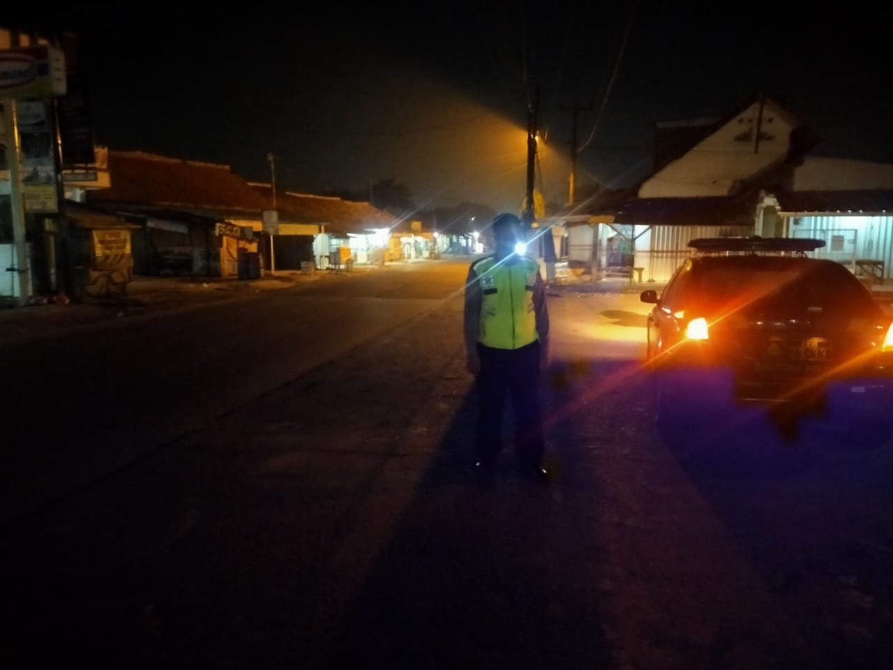 Polsek Cipocok Jaya Patroli Malam Ciptakan Kondisi Kondusif