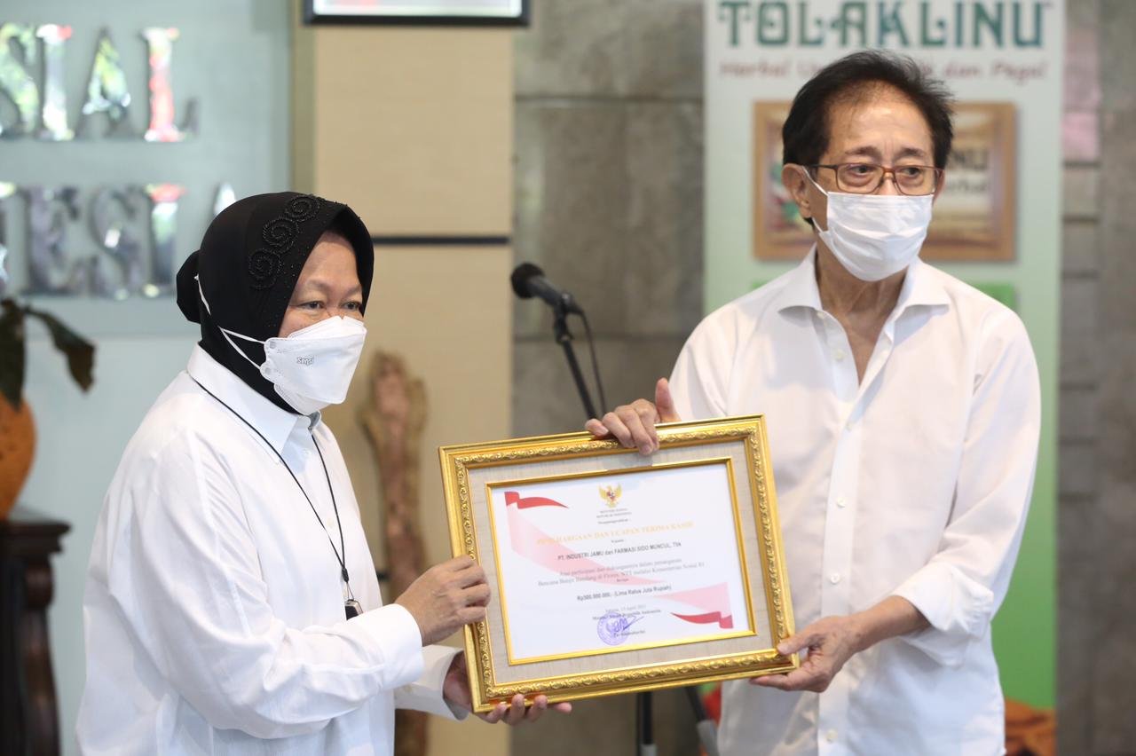 Sido Muncul Salurkan Bantuan Lewat Kemensos