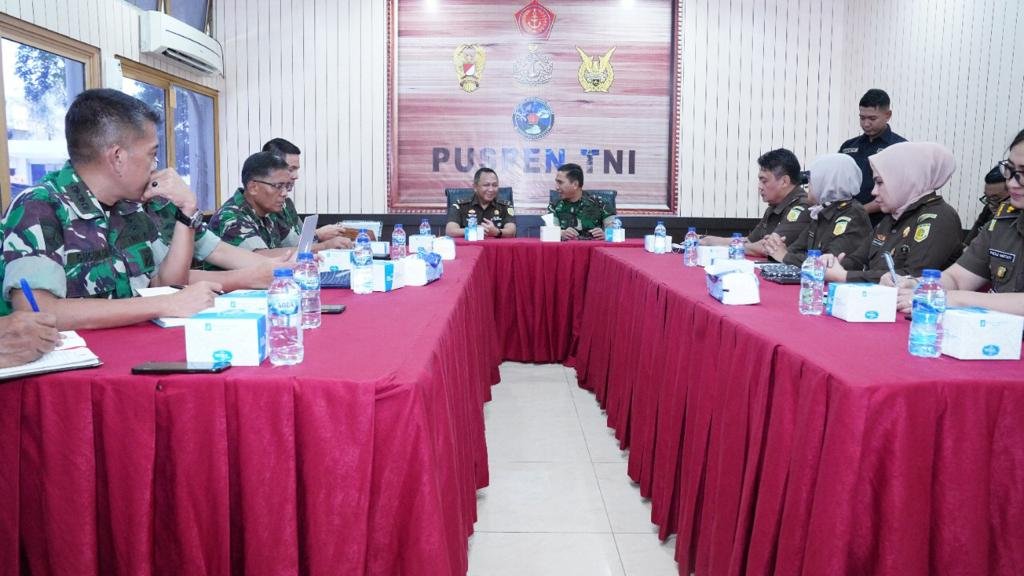 Kapuspen TNI Menerima Kunjungan Kapuspenkum Kejaksaan Agung