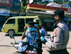 Aksi Sosial Polsek Ciomas di Tengah Covid-19: Ribuan Masker dan Susu Dibagikan