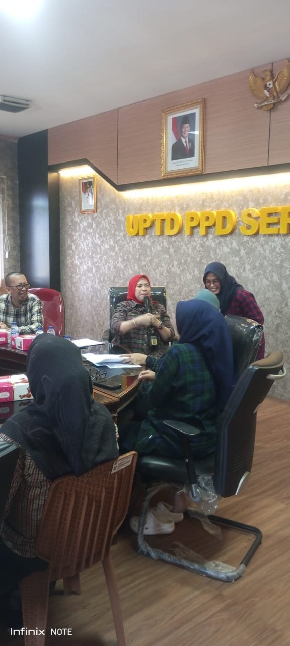 Di Bawah Kepemimpinan Ratu Ema, Samsat Kota Serang Terasa Seperti Keluarga