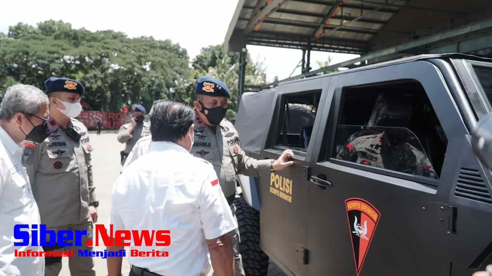 Komandan Brimob Irjen Anang Revandoko Kunjungi Pabrik Pindad