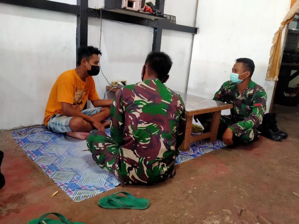 Batalyon Infanteri 642 Kapuas Anjangsana Warga Pererat Hubungan