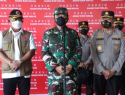 Panglima TNI Tinjau Vaksinasi Covid-19 di Cilacap Sambat Ingatkan Protokol Kesehatan