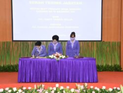 Ketum IKKT Pimpin Sertijab Ketua dan Pengurus Pusat IKKT PWA