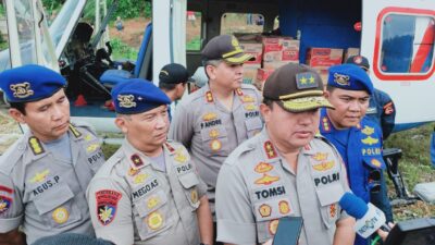 Polda Banten Kirim Bantuan Logistik Korban Banjir Lebak via Jalur Udara