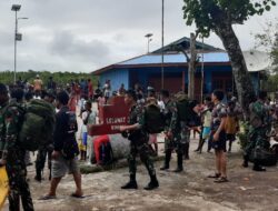 Kesedihan Warga Atapo Sambut Kepulangan Satgas TMMD Kodim 1710/Mimika