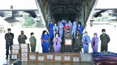 Ketua Dharma Pertiwi Salurkan Bantuan Korban Bencana Kalsel-Sulbar