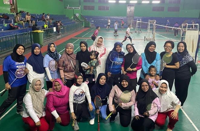 KFBC Rayakan HUT RI ke-79 dengan Lomba Badminton untuk Orang Tua Atlet