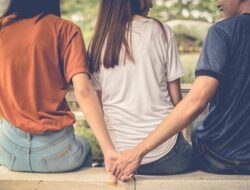 Perangkat Desa Teras Kecamatan Carenang Diduga Selingkuhi Istri Orang