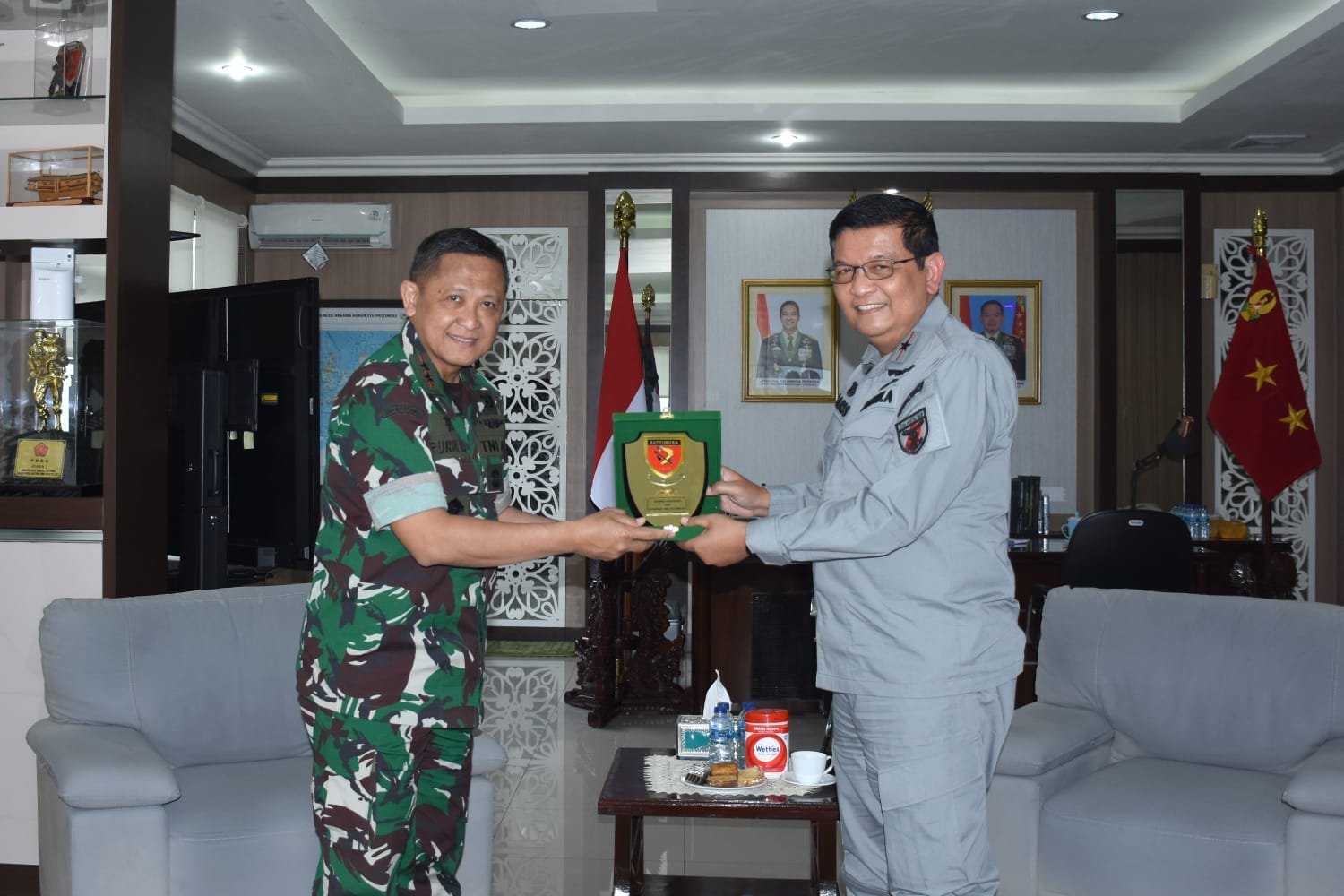 Bakamla RI Zona Timur Kunjungi Pangdam XVI Pattimura Perkuat Sinergitas