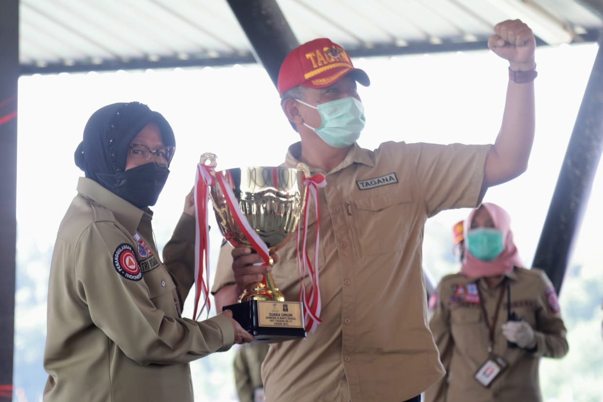 Mensos Risma Apresiasi Peran Taruna Siaga Bencana