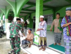 Syukur dan Munajat kepada Sang Pencipta, Satgas Yonif 413 Kostrad Bagikan Makanan kepada Masyarakat