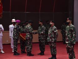 Panglima TNI Pimpin Serah Terima Jabatan Dansesko Dankodiklat Asops Kapuspen dan Kapusjarah