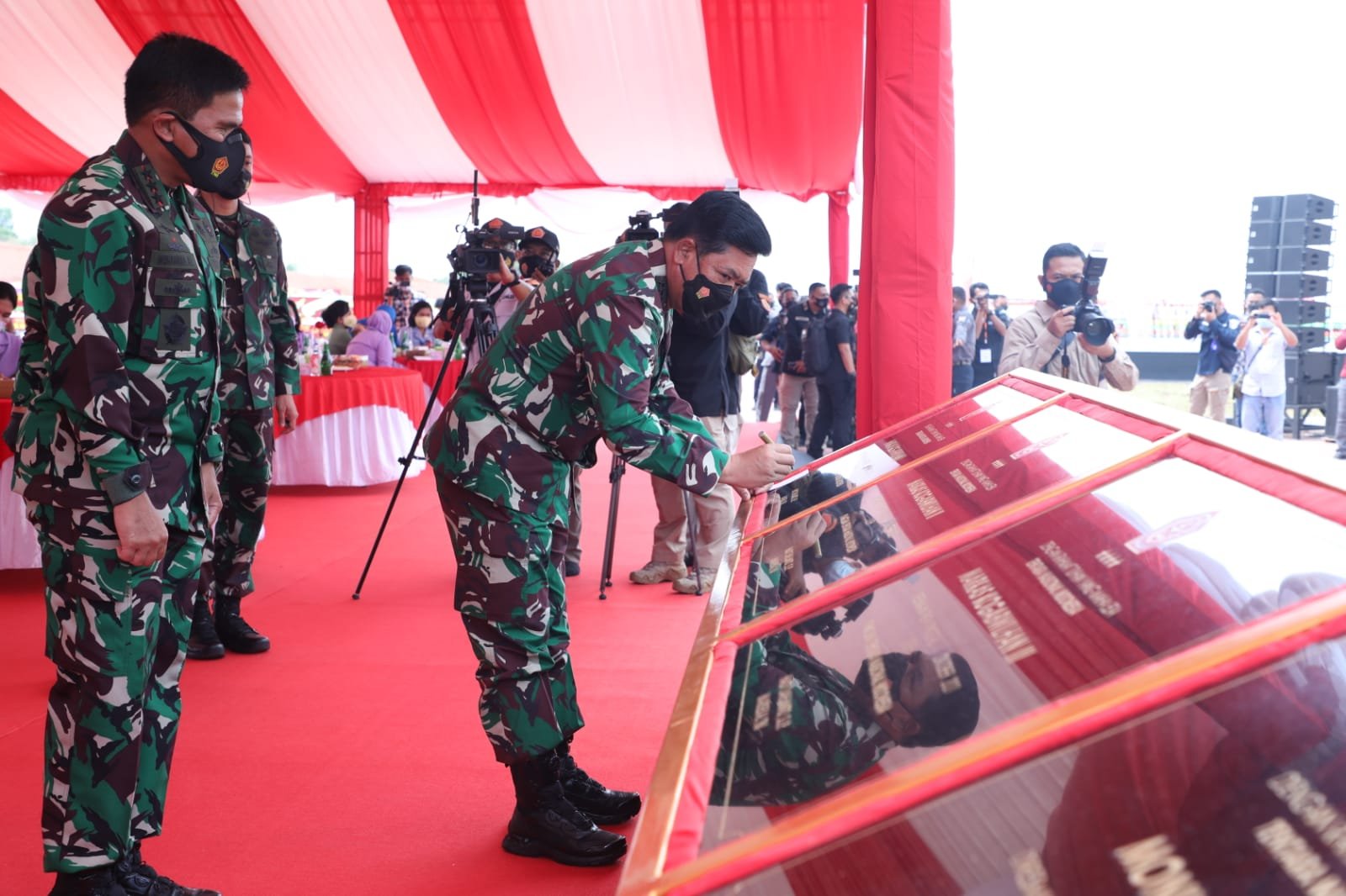 Pangkogabwilhan I Dampingi Panglima TNI Resmikan Tiga Makogabwilhan dan Monumen Tri Matra