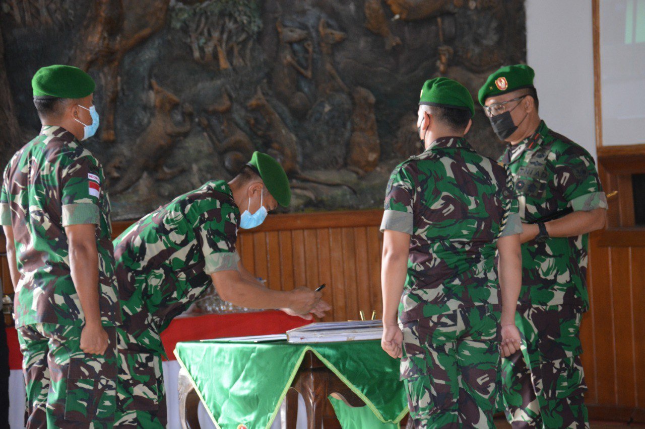 Danrem Merauke Pimpin Tradisi Serah Terima Jabatan Kasiren dan Kasilog Korem 174/ATW