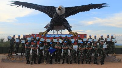 Wadan Satgas TNI RDB Tutup Pelatihan Contingent Training Capsule