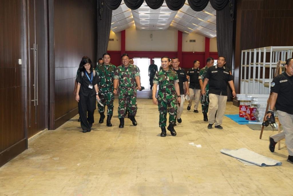 Kapuspen TNI Tinjau Lokasi Pameran Indo Defence 2022 di JIExpo Kemayoran