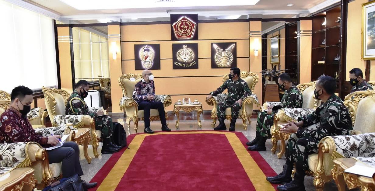 Berita Foto: Panglima TNI Terima Courtesy Call Dubes LBBP RI untuk Perancis